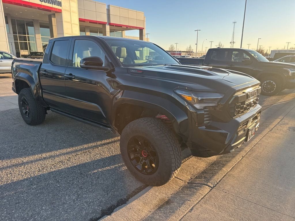 Used 2025 Toyota Tacoma TRD Pro AWD/4WD image 9