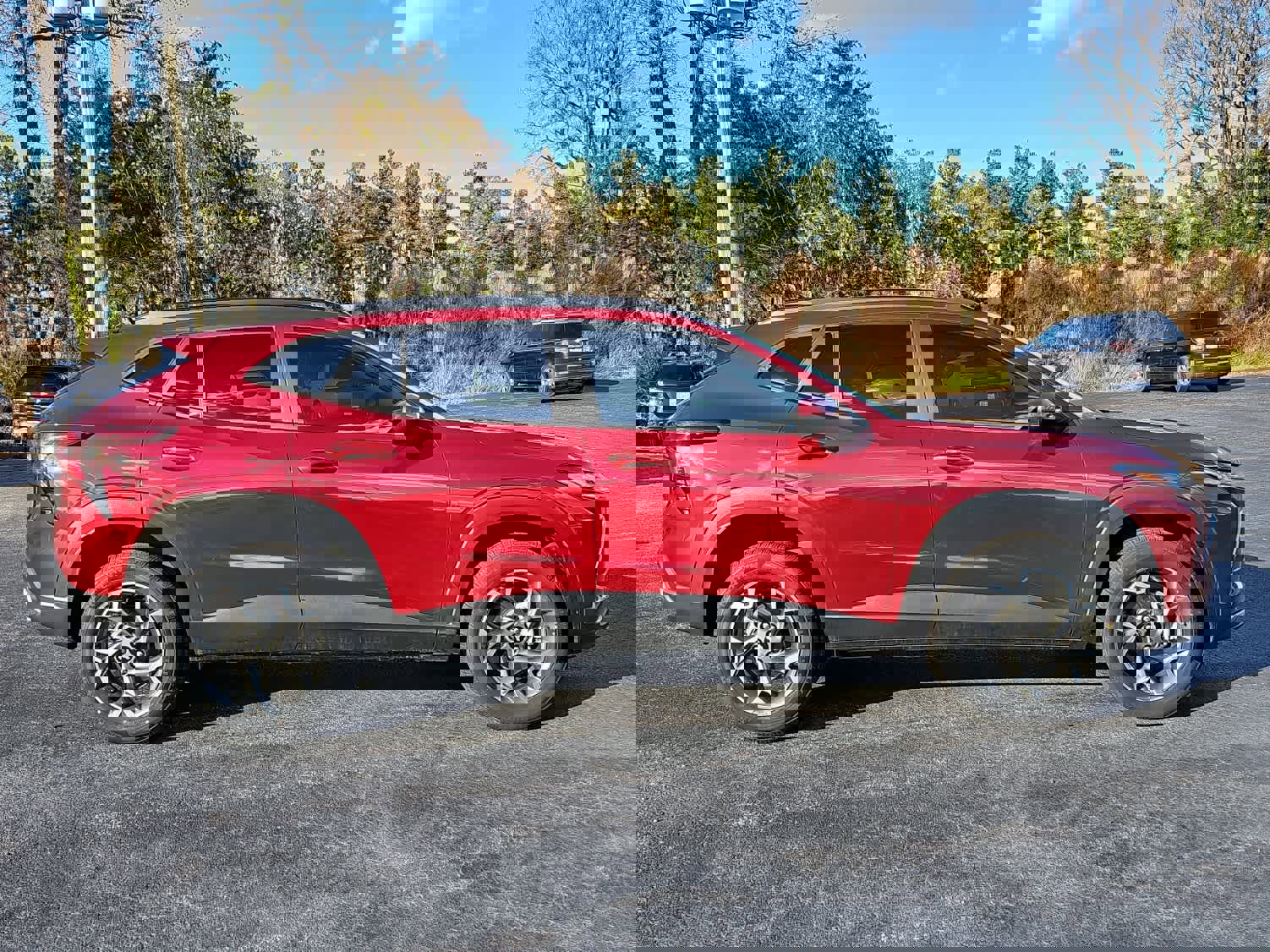 Used 2025 Chevrolet Trax LT w/ Driver Confidence Package image 2