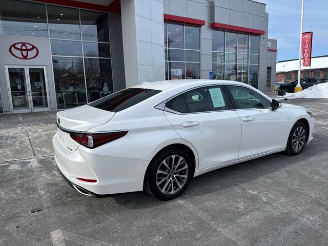 Used 2022 Lexus ES 350 image 3