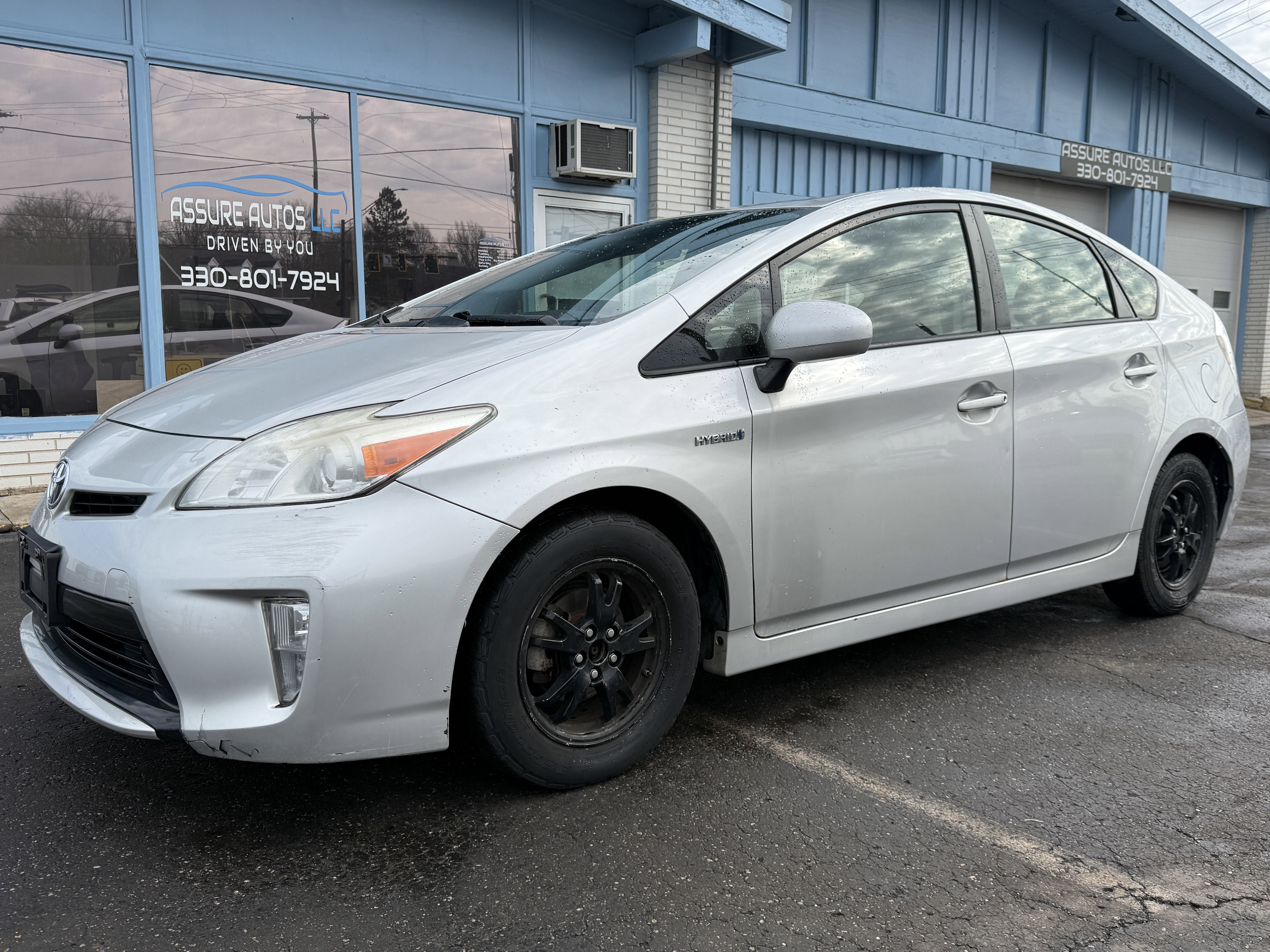 Used 2014 Toyota Prius Two FWD image 1