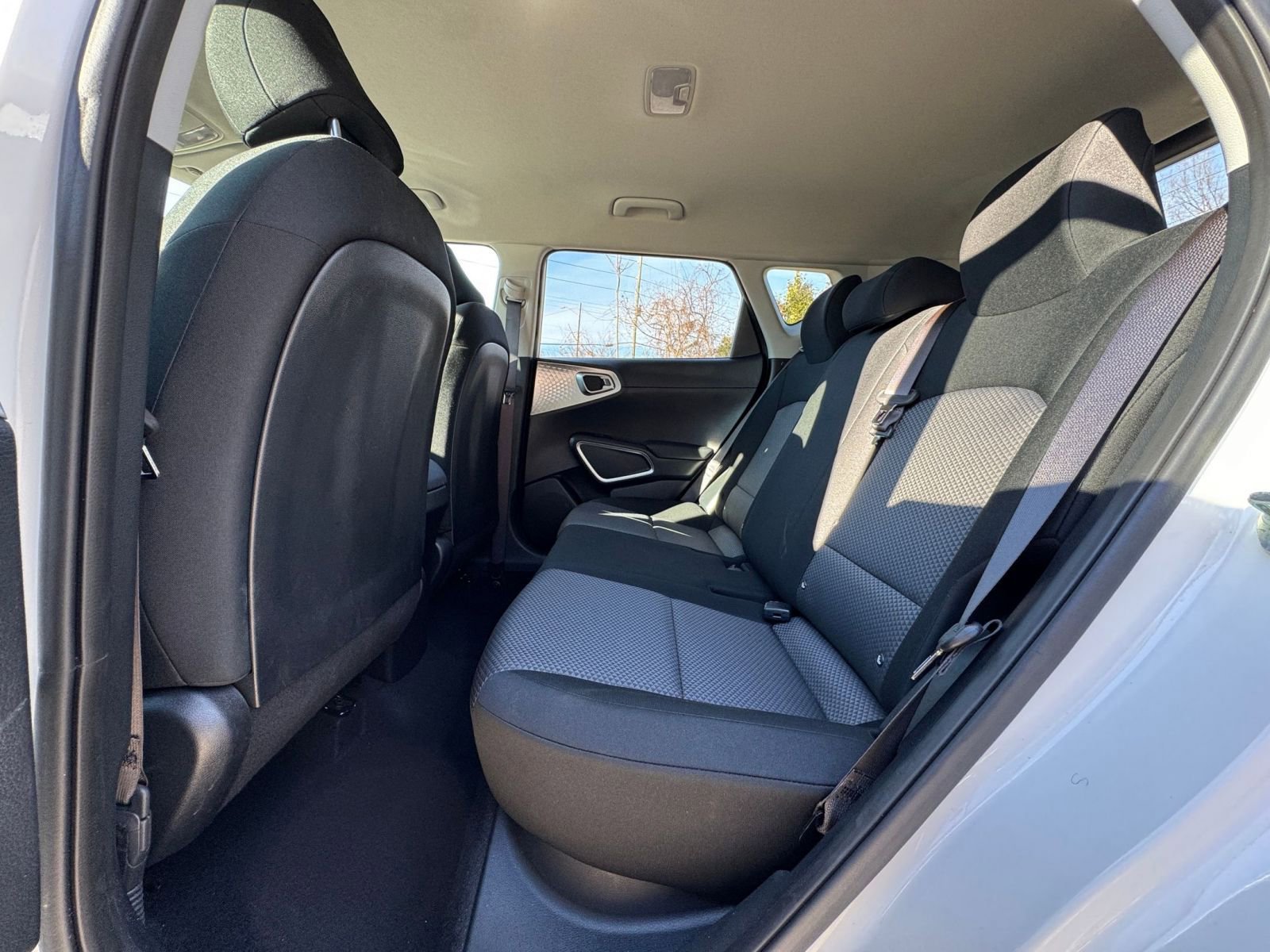 Used 2025 Kia Soul LX w/ LX Technology Package image 21