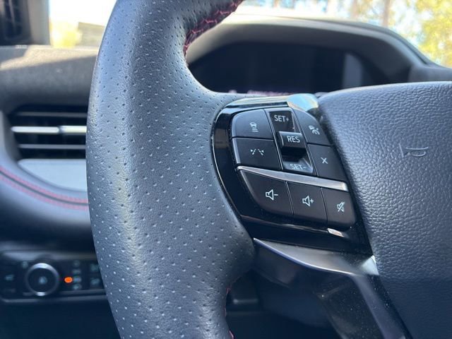 Used 2025 Ford Explorer ST-Line image 26