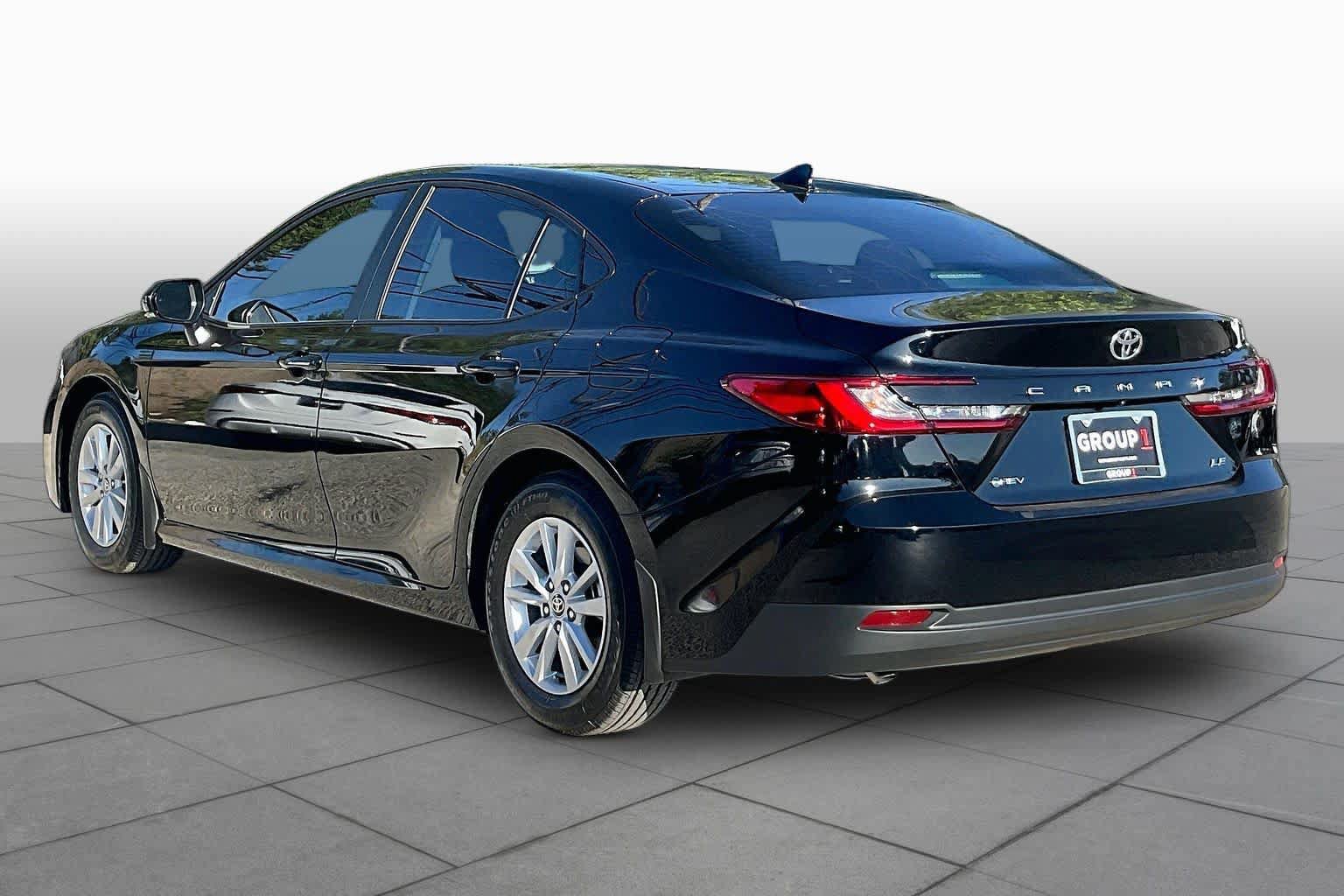 Used 2026 Toyota Camry LE w/ Convenience Package FWD image 12