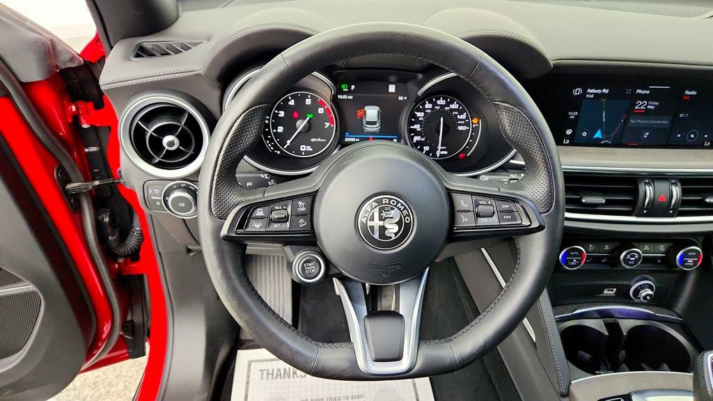 Used 2022 Alfa Romeo Stelvio Ti AWD/4WD image 14