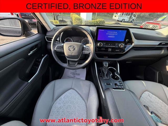 Certified 2023 Toyota Highlander Bronze Edition AWD/4WD image 10