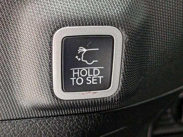 Certified 2023 Jeep Grand Cherokee Overland AWD/4WD image 31