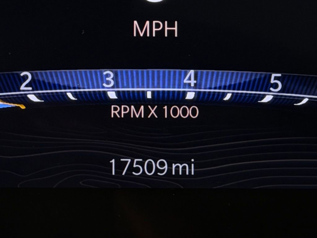 Used 2024 Jeep Grand Cherokee Limited w/ Luxury Tech Group II image 16