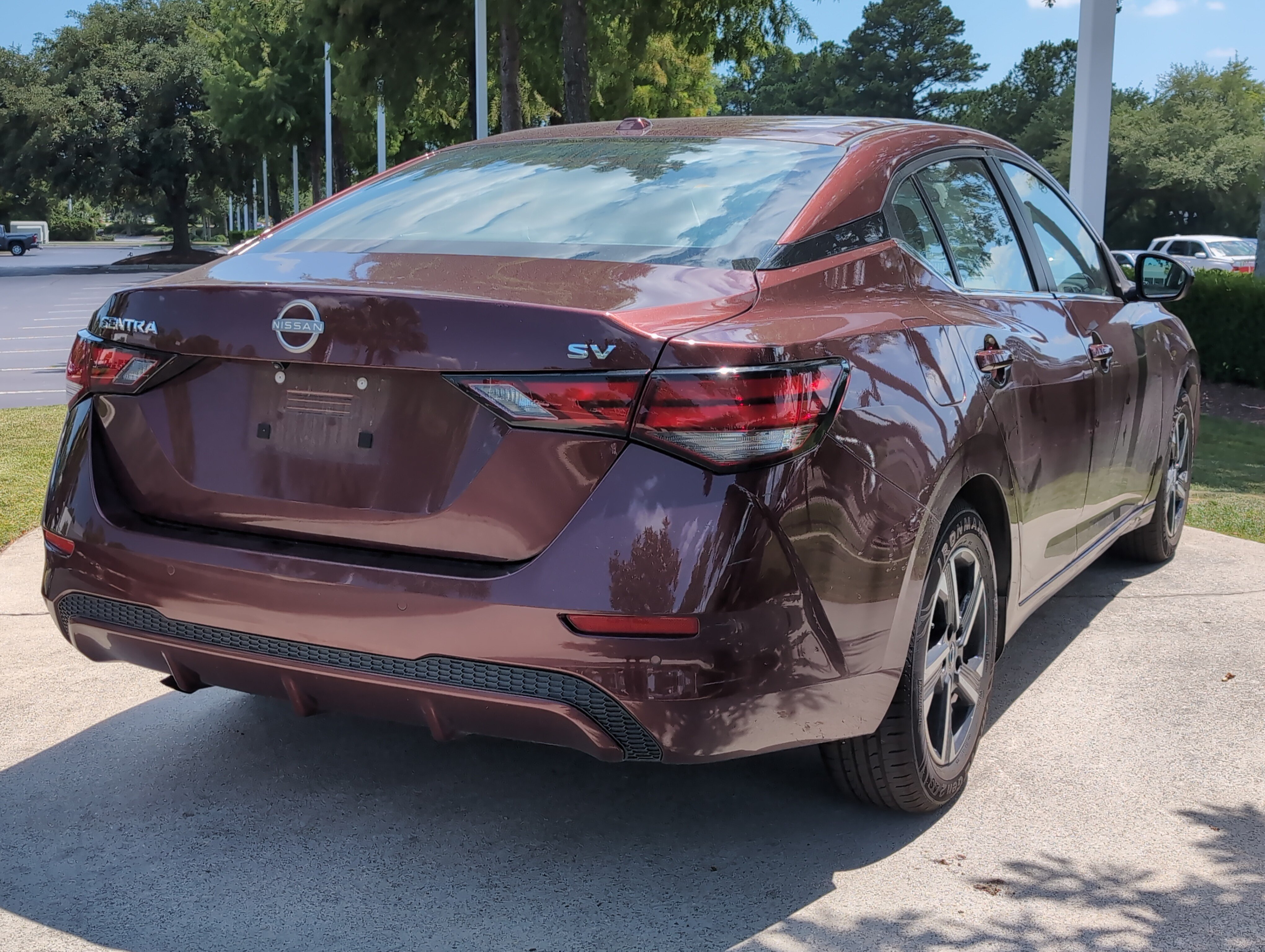 Used 2024 Nissan Sentra SV FWD image 10