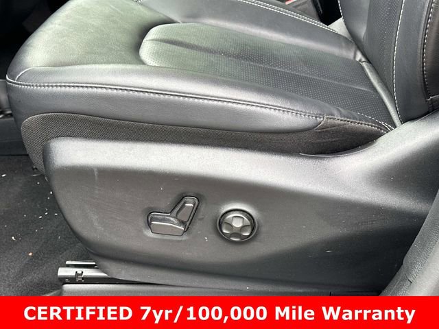 Used 2025 Chrysler Pacifica Select FWD image 22