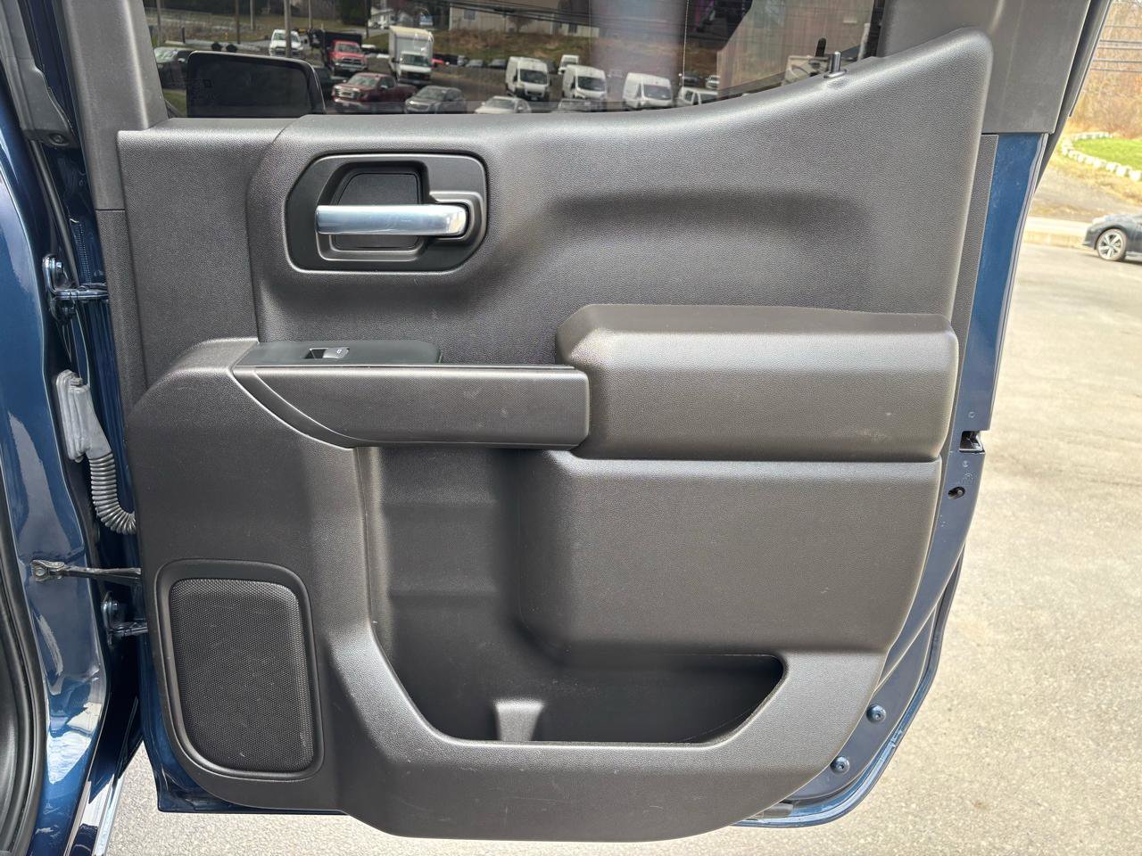 Used 2022 Chevrolet Silverado 1500 LT image 24