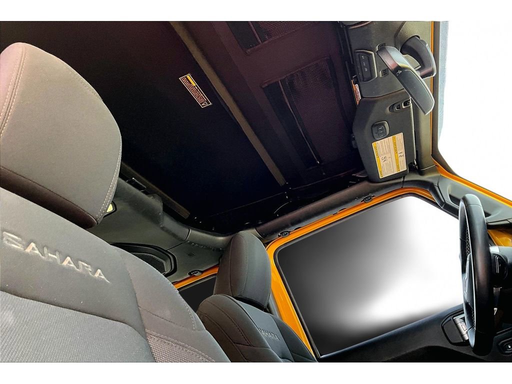 Used 2019 Jeep Wrangler Unlimited Sahara w/ Uconnect 4C Nav & Sound Group image 18