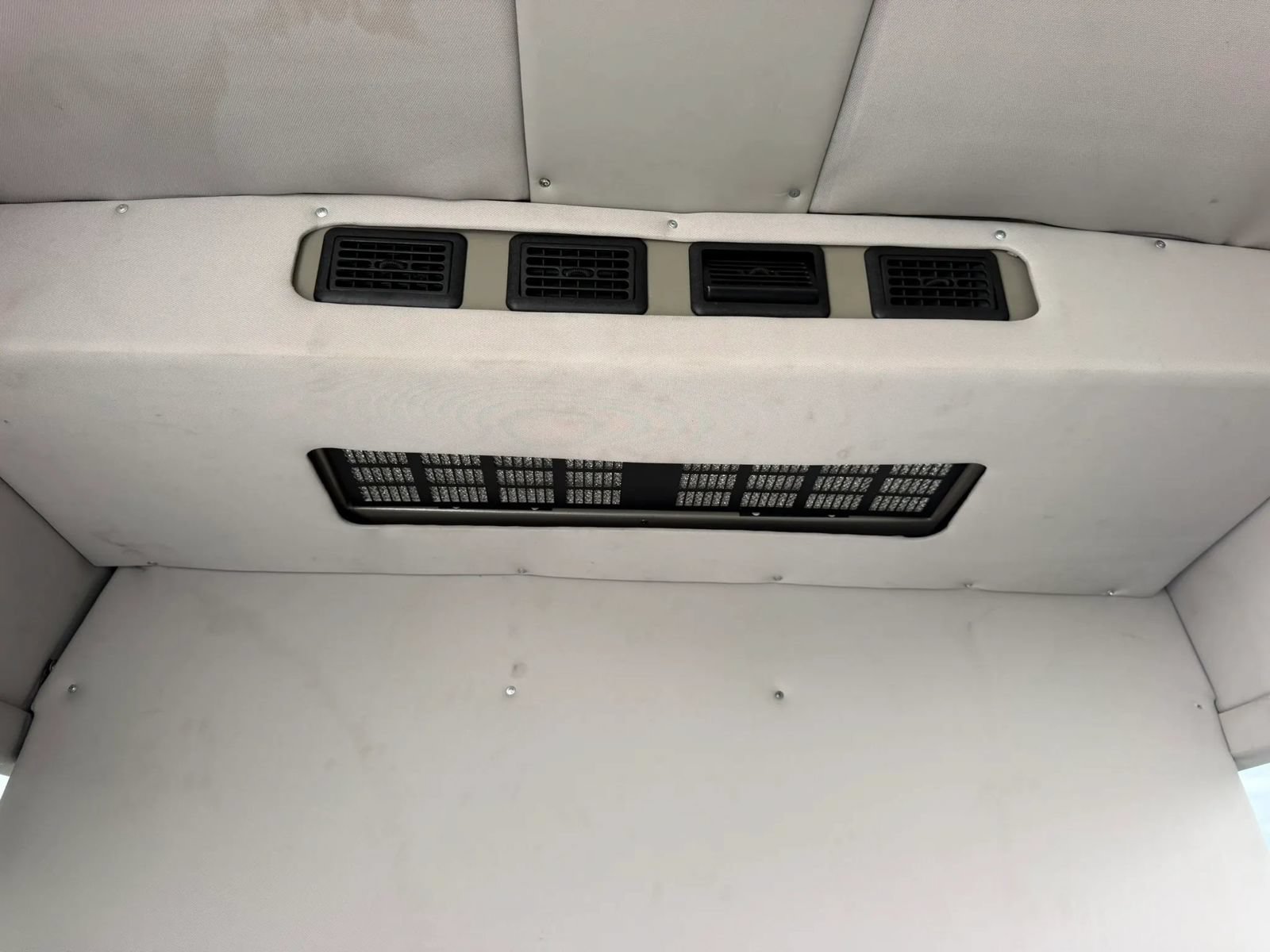 Used 2010 Mercedes-Benz Sprinter 2500 image 17