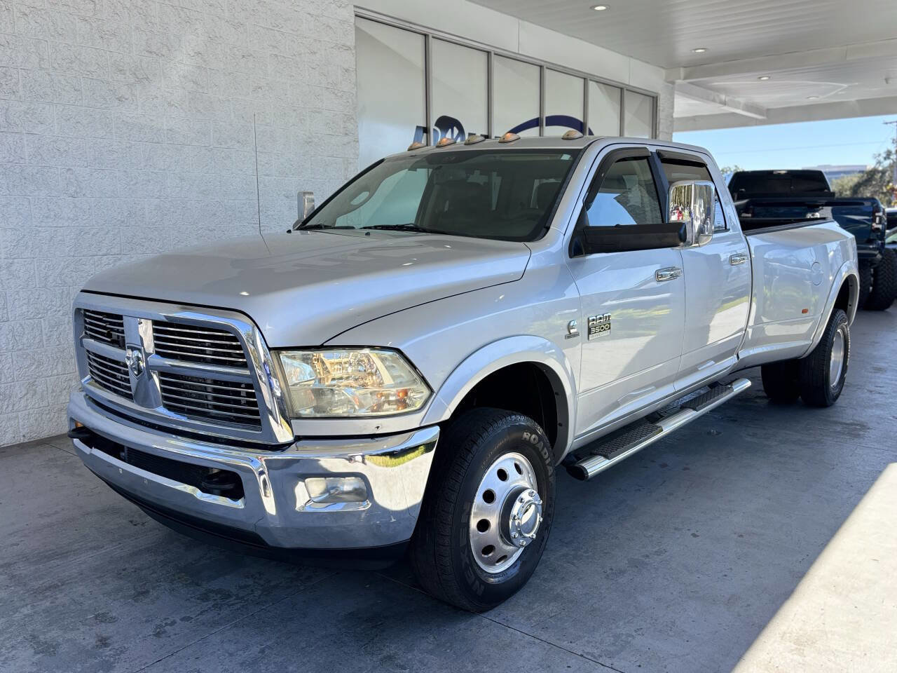 Used 2011 RAM 3500 Laramie image 23