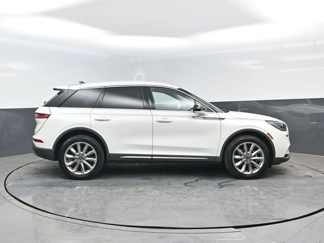 Used 2022 Lincoln Corsair AWD w/ Premium Package image 3