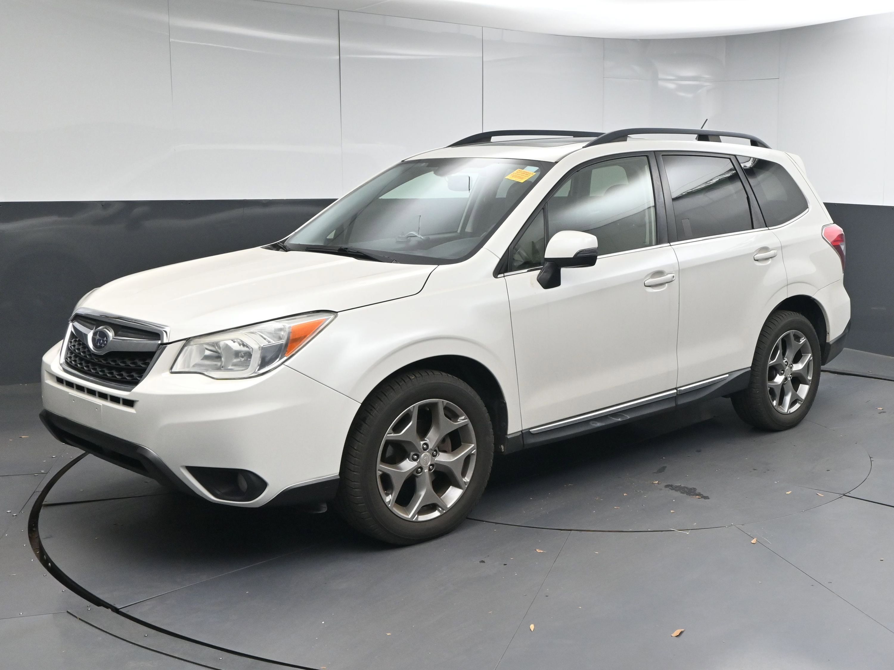 Used 2015 Subaru Forester 2.5i Touring w/ Eyesight & Navigation System image 4