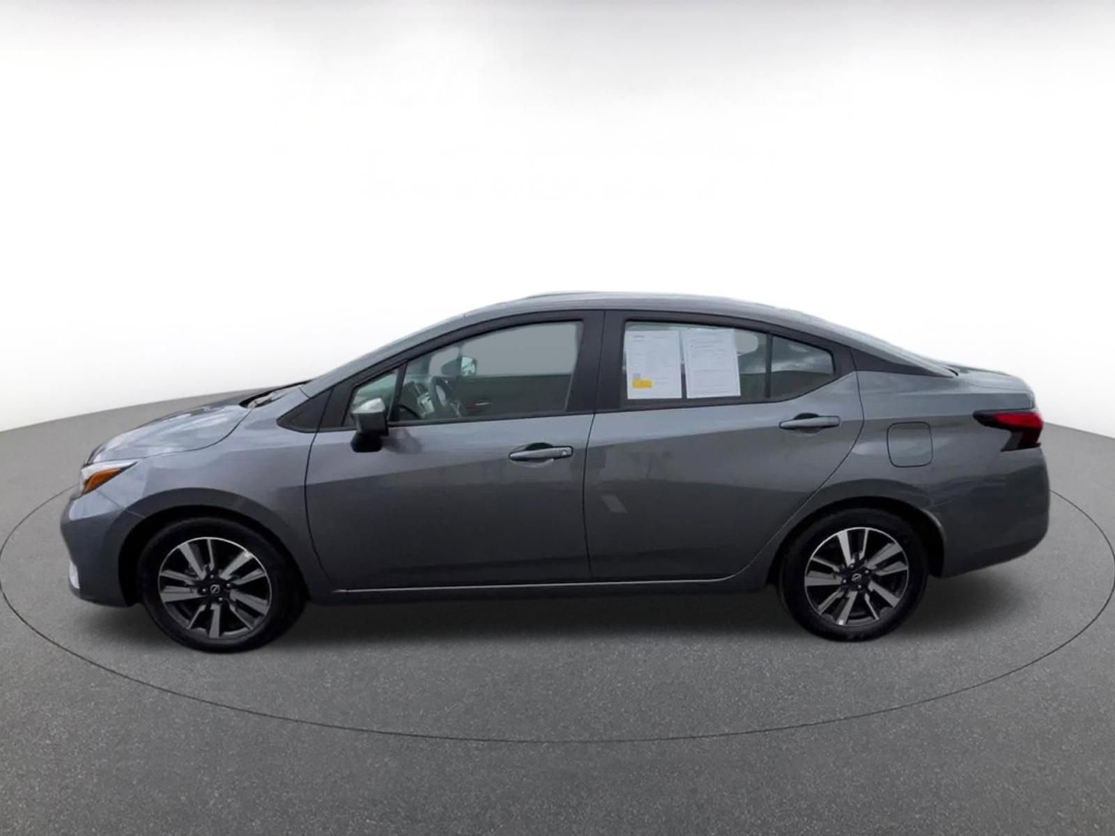 Used 2025 Nissan Versa SV FWD image 8
