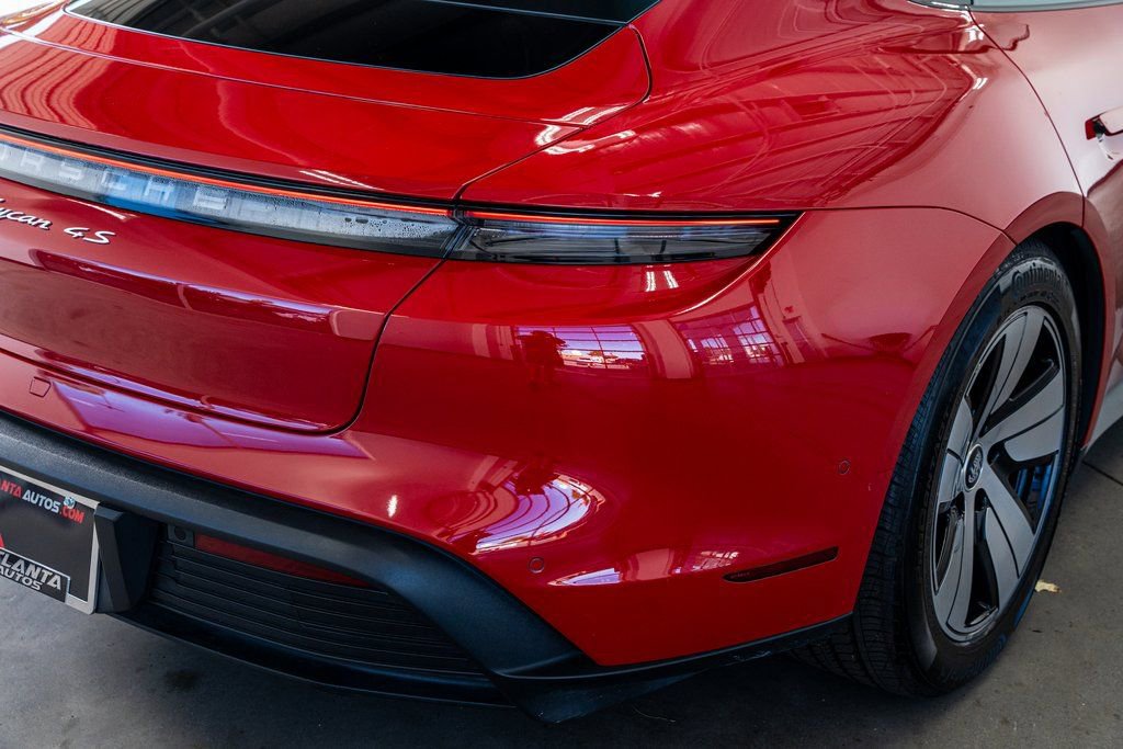 Used 2022 Porsche Taycan 4S image 27