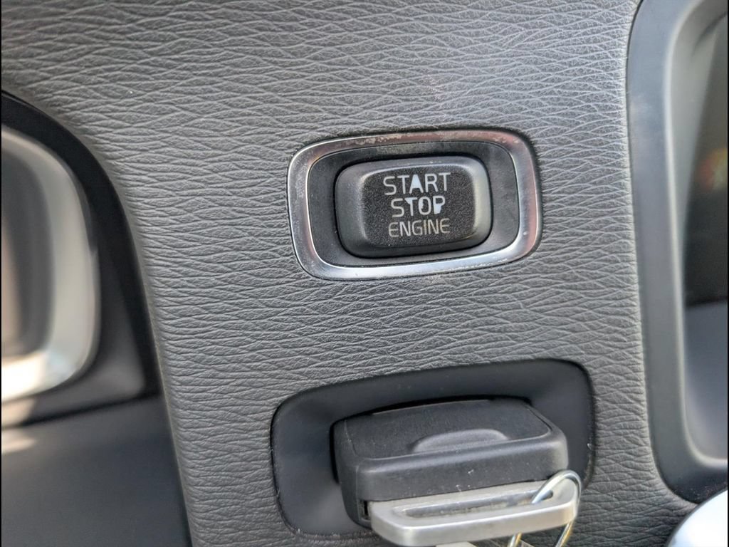 Used 2015 Volvo S60 T6 Platinum FWD image 16