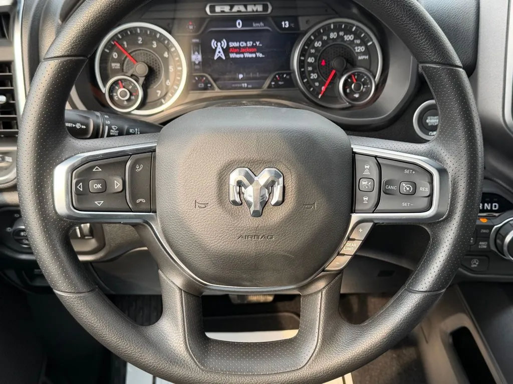 New 2026 RAM 1500 Express AWD/4WD image 16