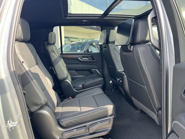 New 2026 GMC Yukon XL Denali w/ Denali Reserve Package image 32
