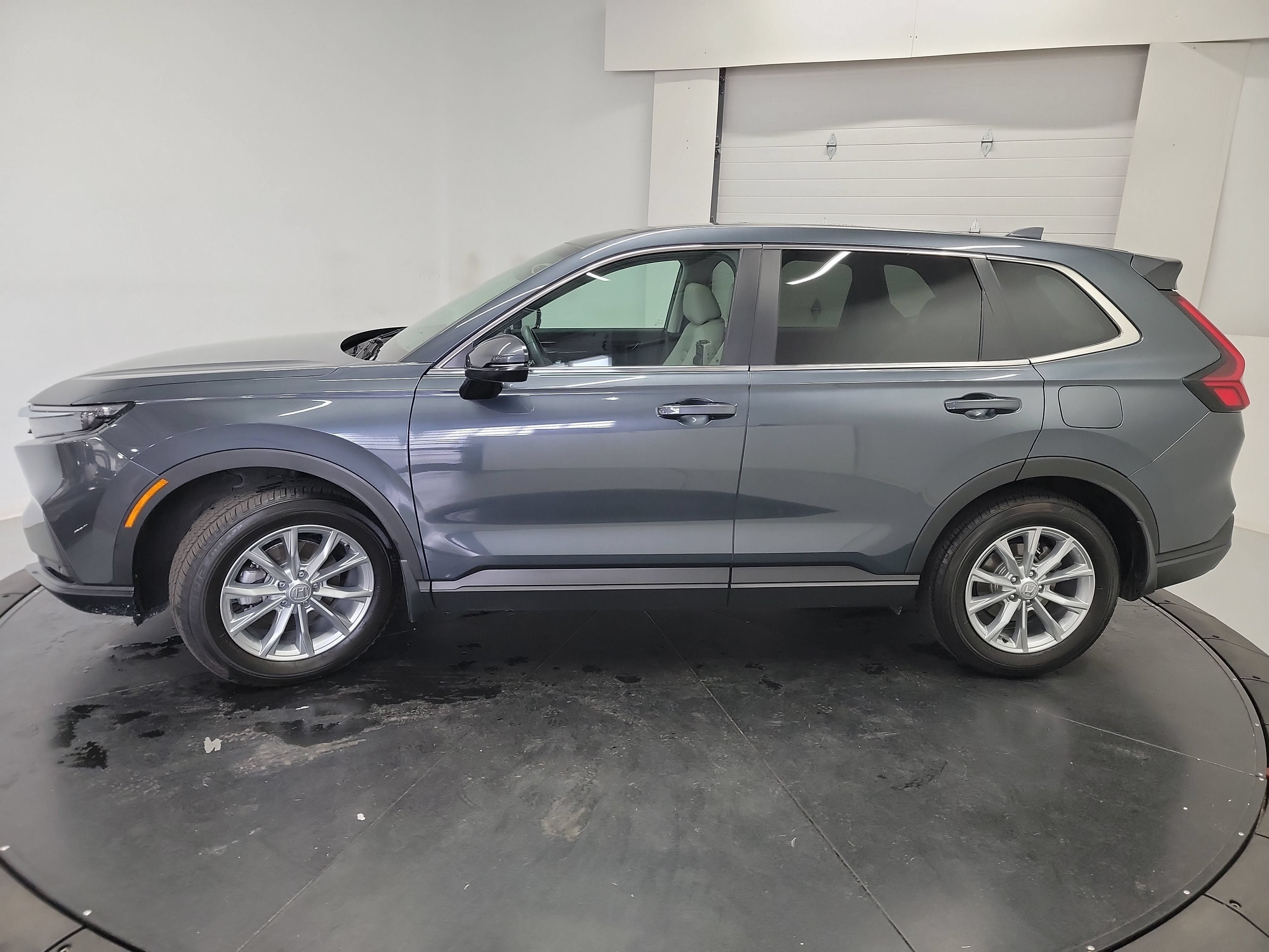 Used 2024 Honda CR-V EX-L image 5