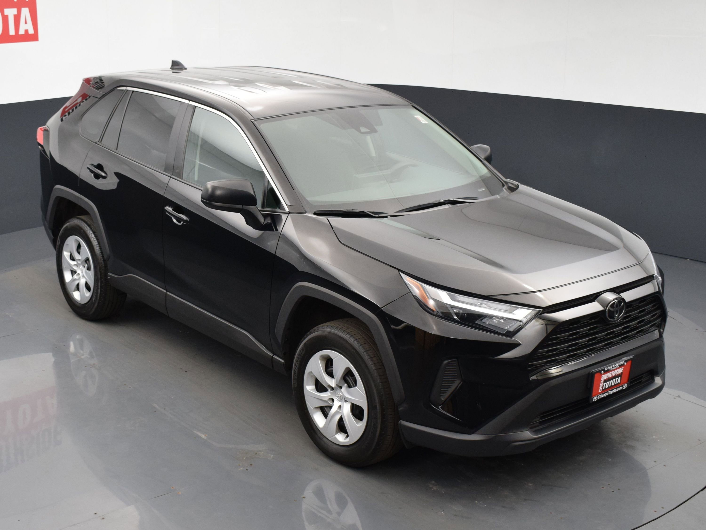 Used 2024 Toyota RAV4 LE image 21