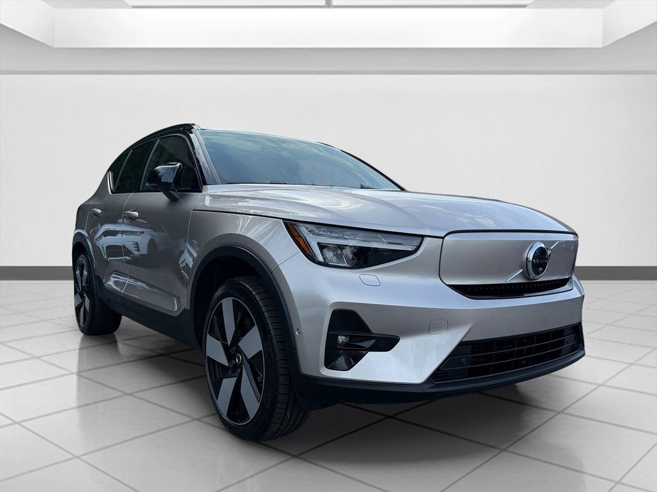 Used 2023 Volvo XC40 Recharge Ultimate AWD/4WD image 7