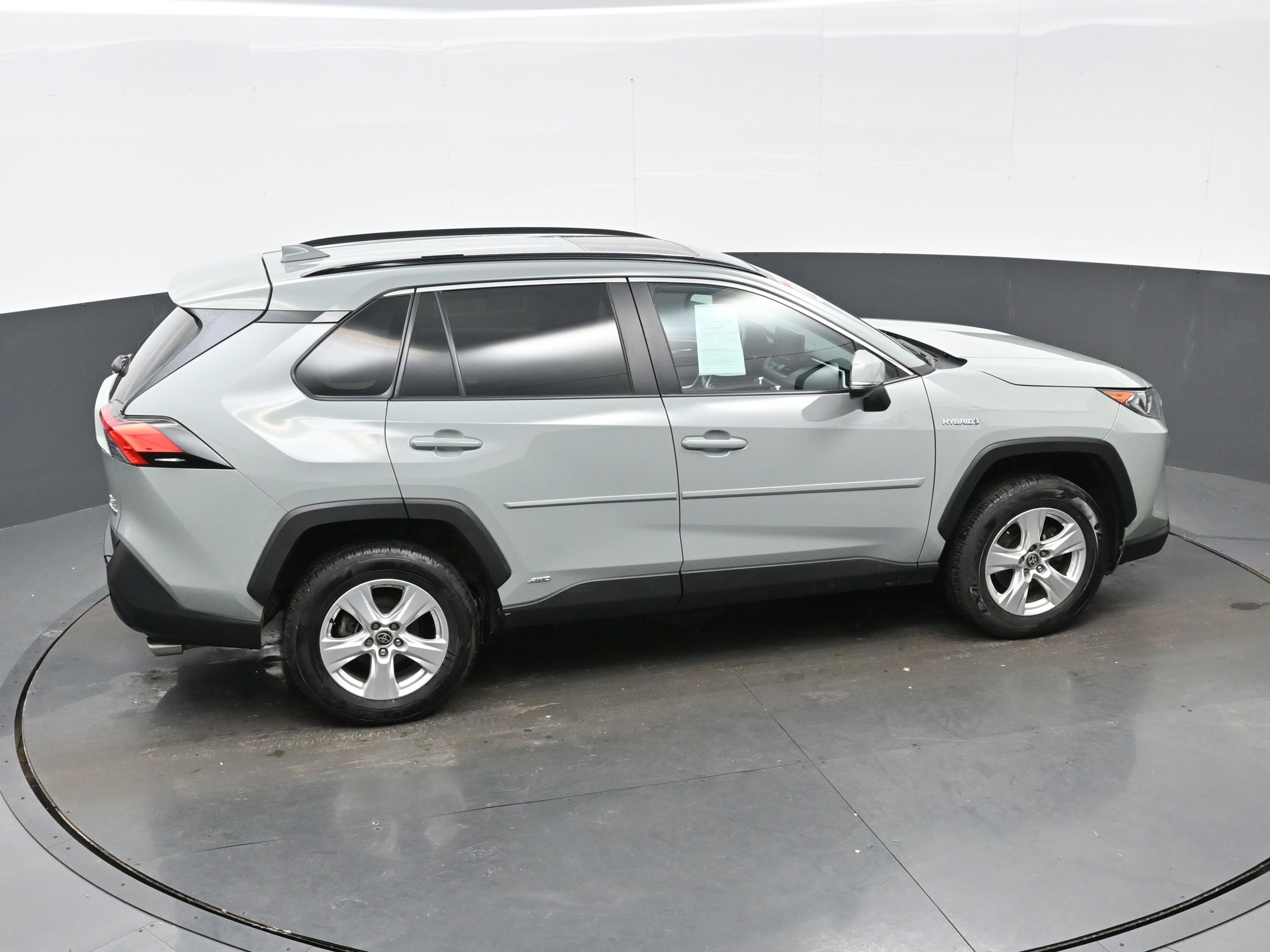 Used 2021 Toyota RAV4 XLE w/ Convenience Package image 41