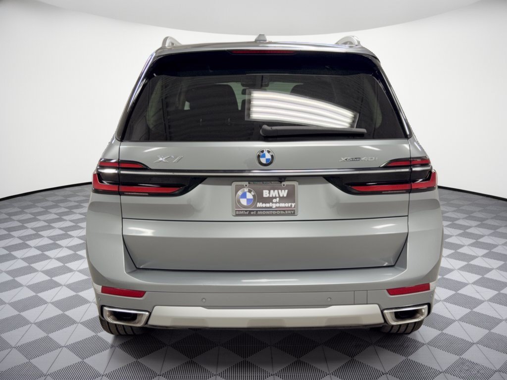 Used 2024 BMW X7 xDrive40i AWD/4WD image 11