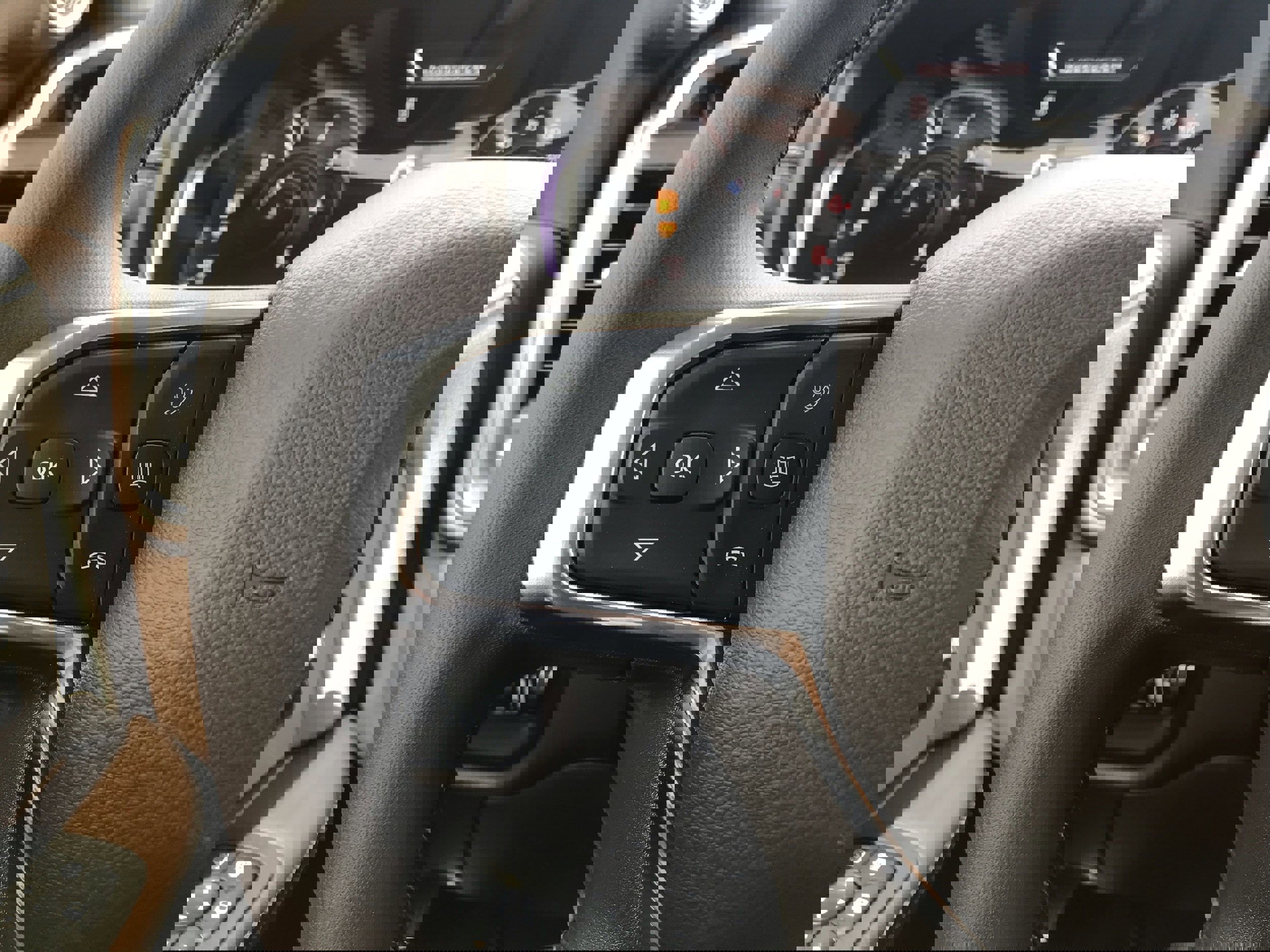 New 2025 RAM 2500 Laramie image 28