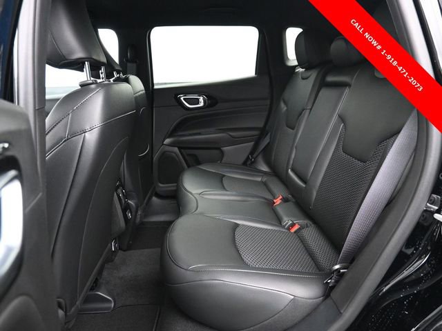 New 2026 Jeep Compass Latitude image 19