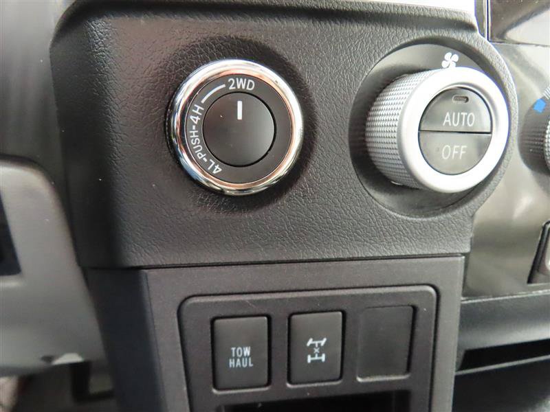 Used 2019 Toyota Sequoia SR5 AWD/4WD image 26