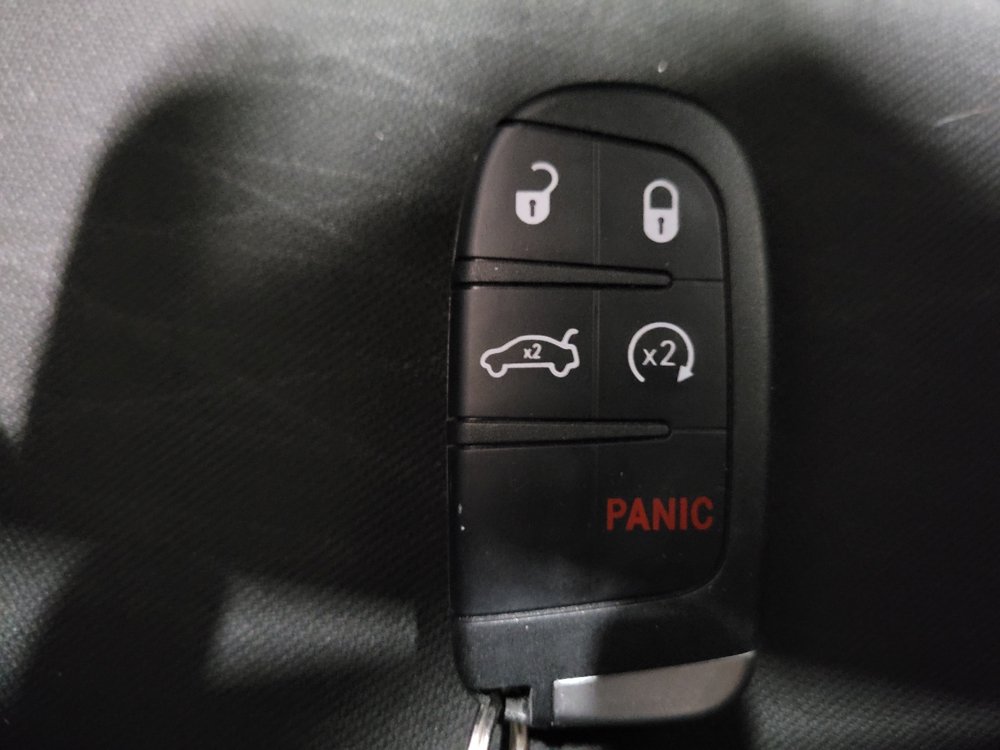 Used 2020 Dodge Durango SXT AWD/4WD image 32