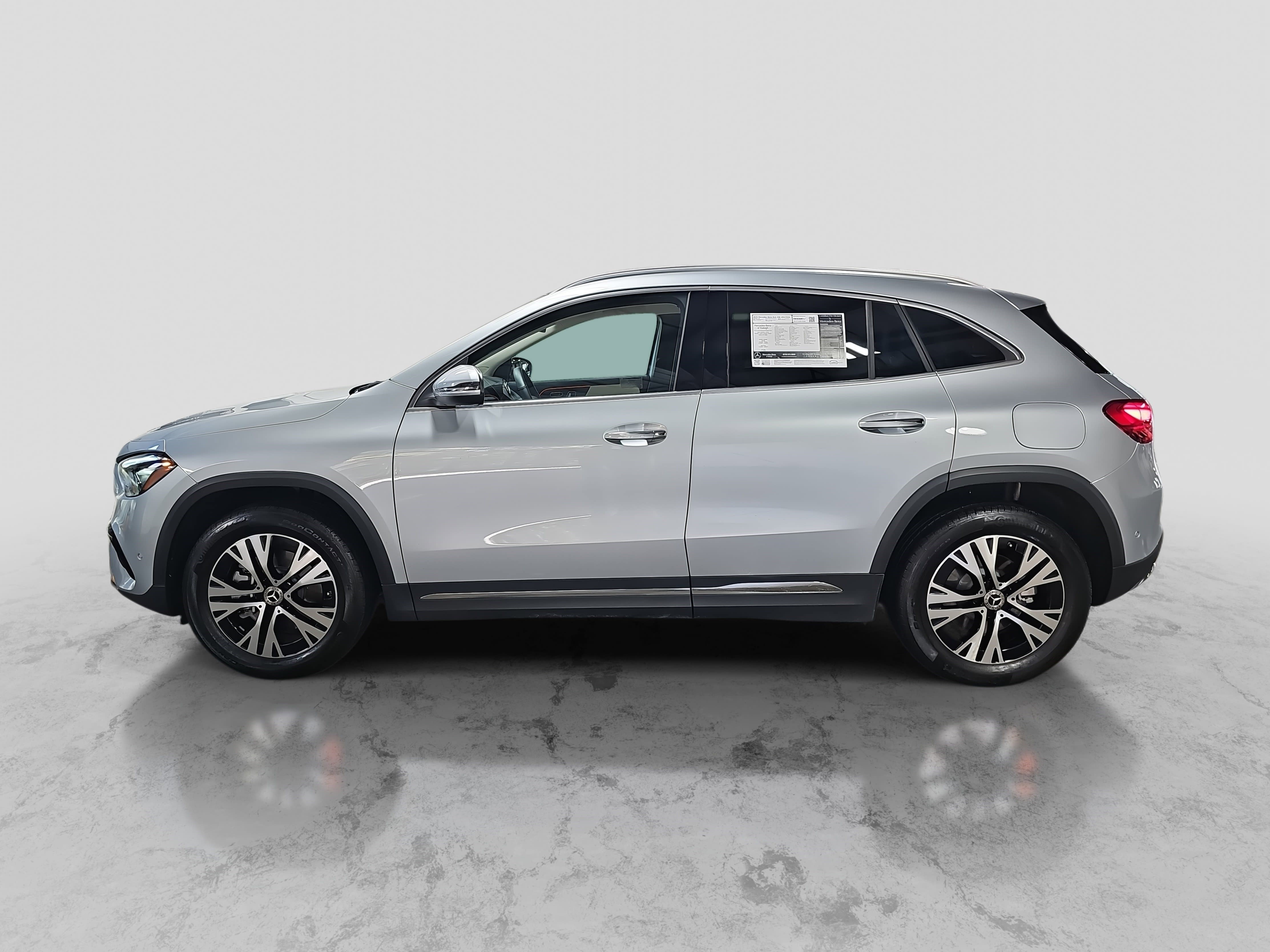 Certified 2025 Mercedes-Benz GLA 250 image 9