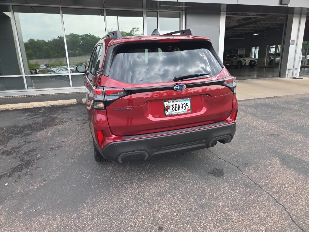 Used 2025 Subaru Forester Limited AWD/4WD image 9