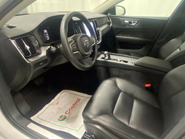 Used 2025 Volvo S60 B5 Core AWD/4WD image 10