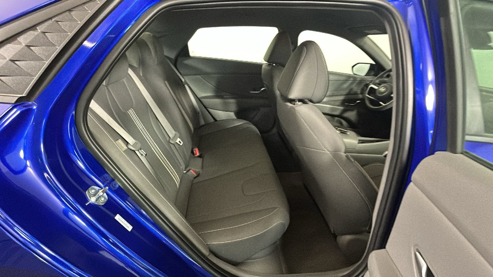 Certified 2025 Hyundai Elantra SEL FWD image 29