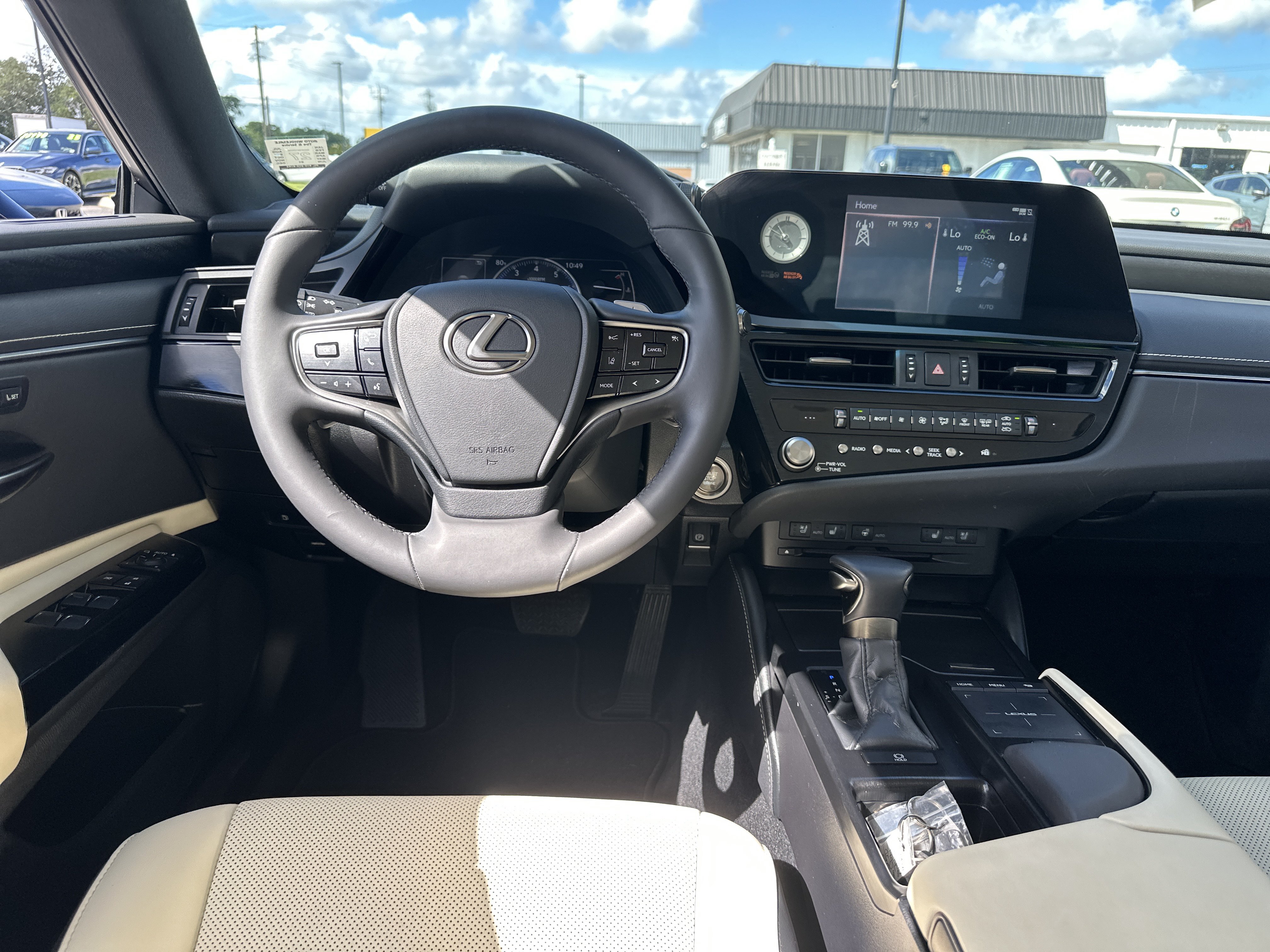 Used 2022 Lexus ES 250 w/ Premium Package AWD/4WD image 10