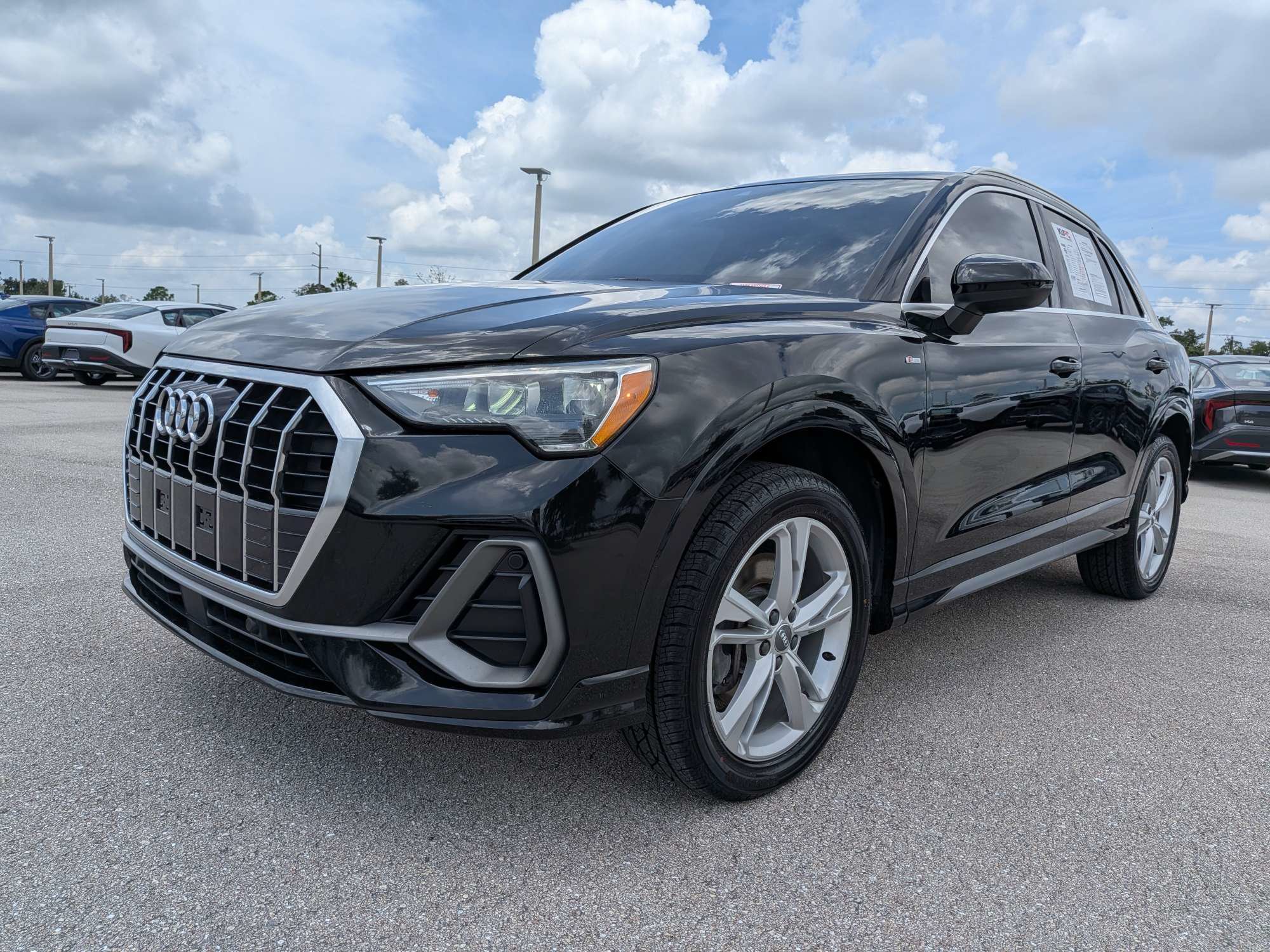 Used 2020 Audi Q3 2.0T Premium w/ Convenience Package AWD/4WD image 9