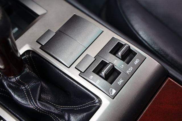 Used 2015 Lexus GX 460 w/ Premium Package AWD/4WD image 28