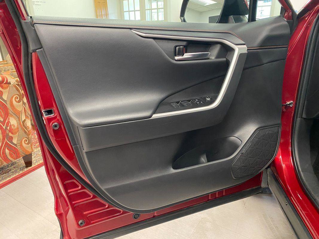 Used 2024 Toyota RAV4 Adventure image 11