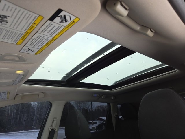 Used 2017 Nissan Rogue SV image 7