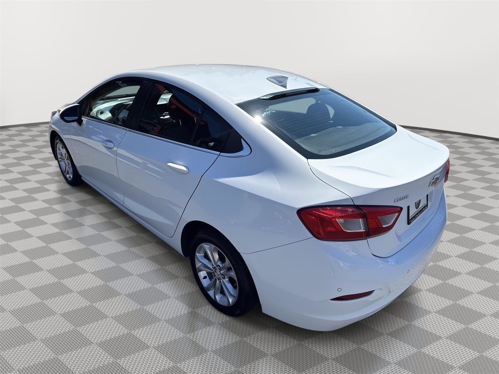 Used 2019 Chevrolet Cruze LT w/ Convenience Package image 12
