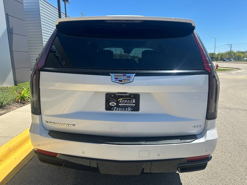 Used 2024 Cadillac Escalade Sport Platinum w/ Heavy-Duty Trailer Package AWD/4WD image 4
