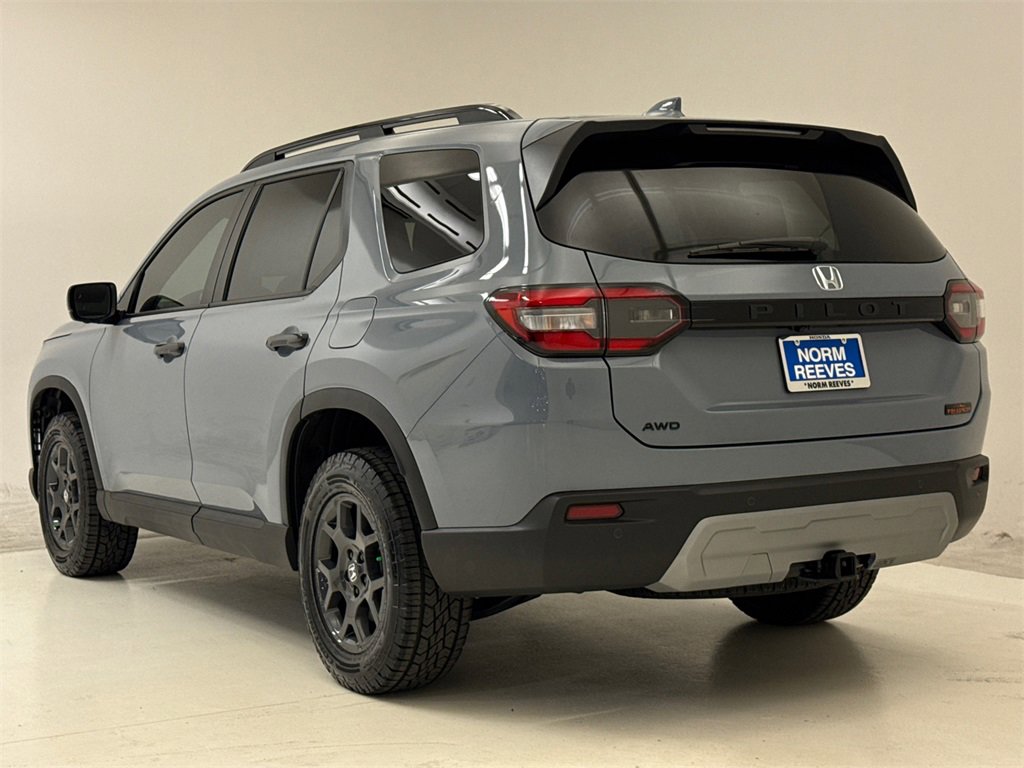New 2025 Honda Pilot TrailSport image 8