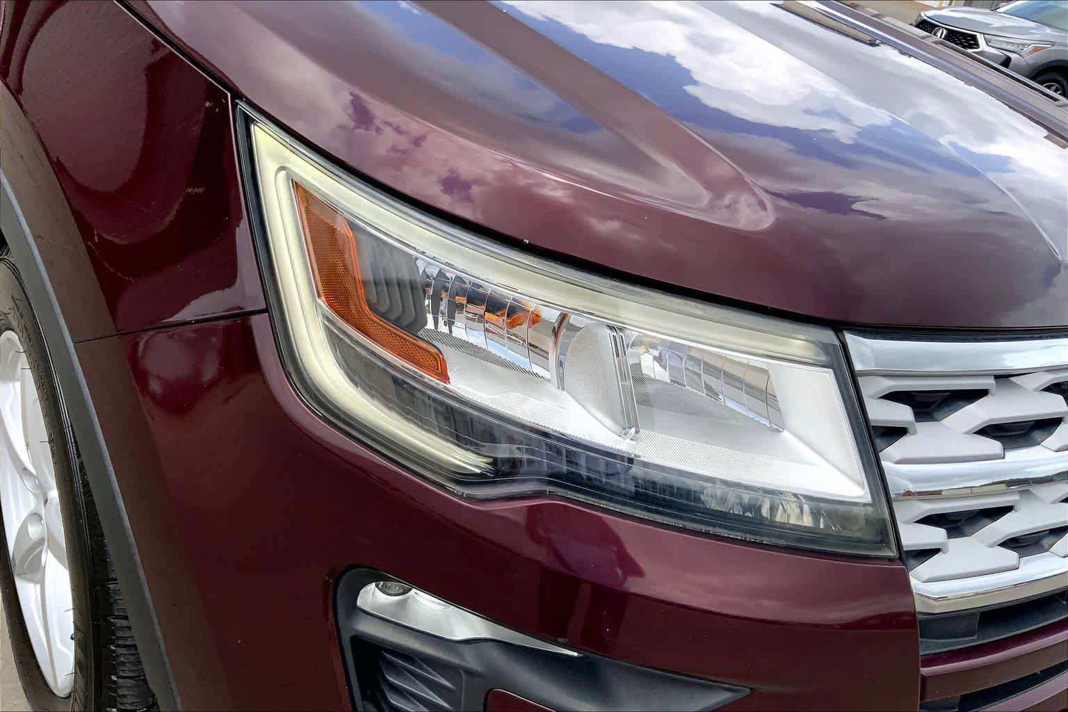 Used 2019 Ford Explorer XLT w/ Equipment Group 201A FWD image 27