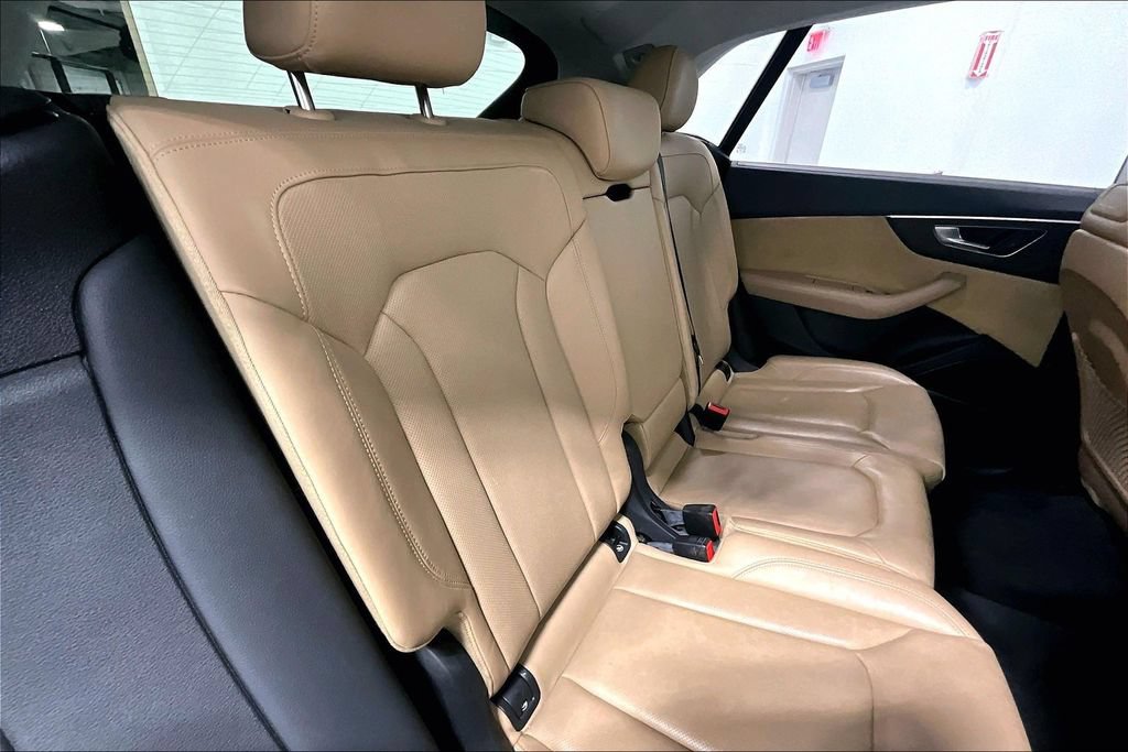Used 2019 Audi Q8 Prestige AWD/4WD image 28