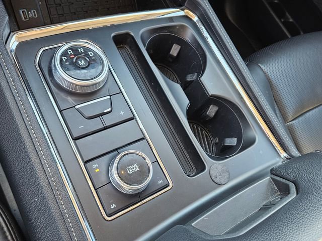 Used 2024 Ford Expedition Max XLT image 23