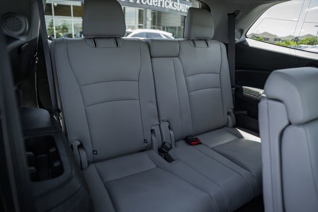 Used 2017 Honda Pilot Touring image 38