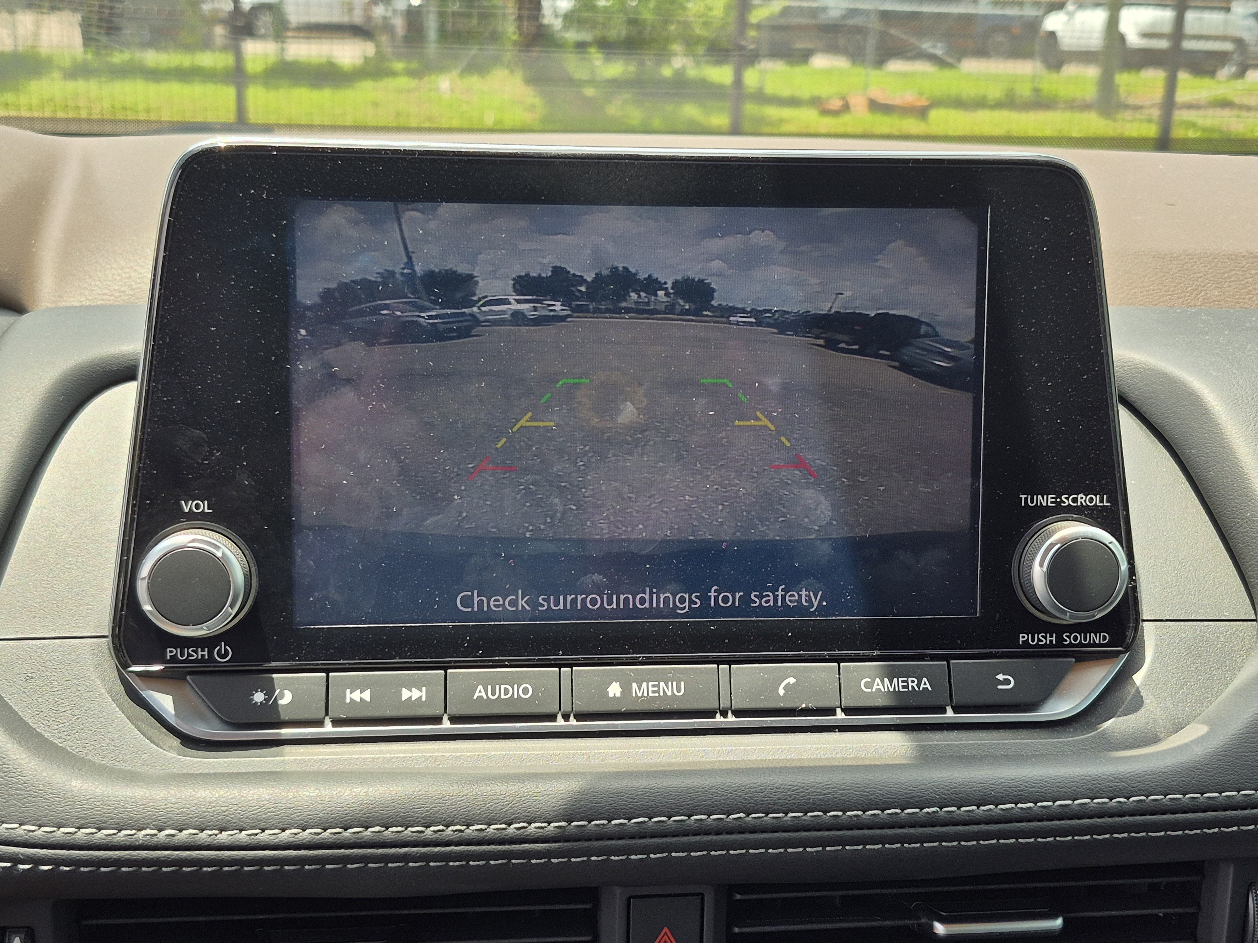 Used 2022 Nissan Rogue S FWD image 26